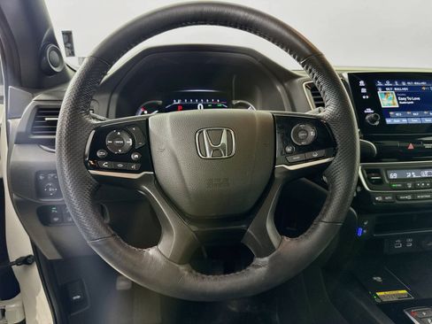 Used 2025 Honda Passport Black Edition image 12