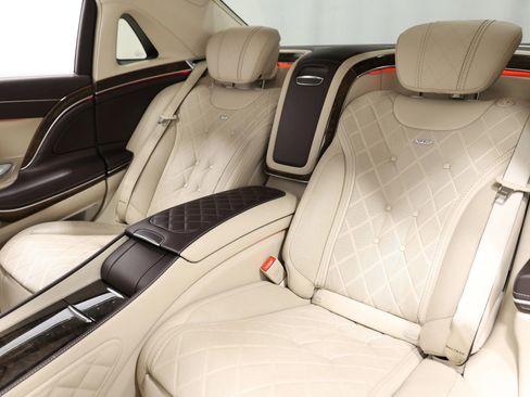 Used 2016 Mercedes-Benz Maybach S 600 image 3
