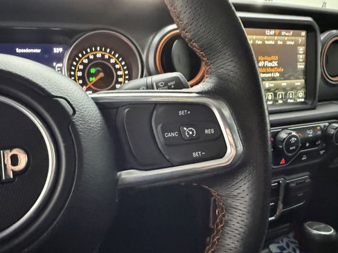 Used 2023 Jeep Gladiator Mojave w/ Dual Top Group image 15