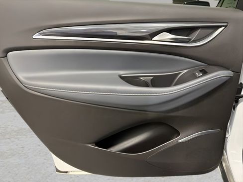 Used 2021 Buick Enclave Essence w/ Sound and Sites Package image 28