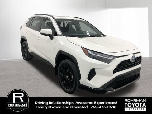 Used 2022 Toyota RAV4 SE w/ Convenience Package AWD/4WD image 10