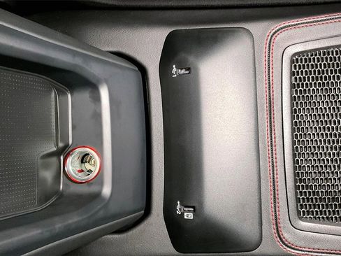 Used 2022 Lamborghini Huracan EVO image 35