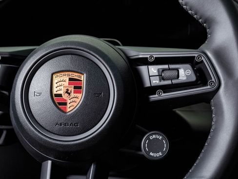 New 2026 Porsche Macan 4 Electric AWD/4WD image 19