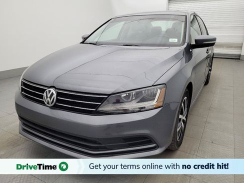 Used 2017 Volkswagen Jetta SE FWD image 1