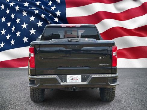 Used 2024 Chevrolet Silverado 1500 ZR2 w/ Technology Package AWD/4WD image 9