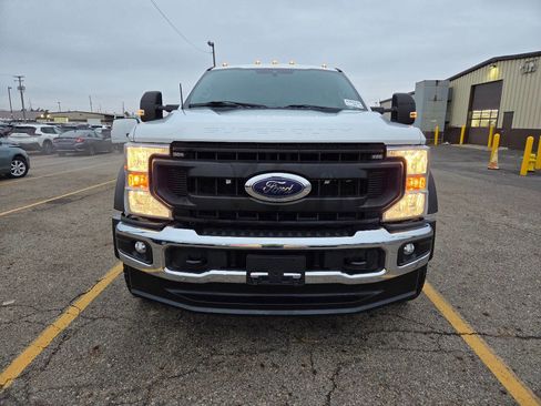Used 2020 Ford F550 4X4 4dr Crew Cab 179.8 203.8 i image 3
