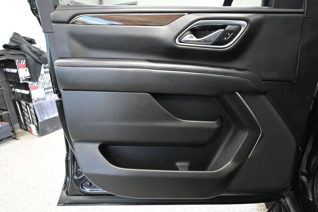 Used 2021 GMC Yukon SLE AWD/4WD image 14