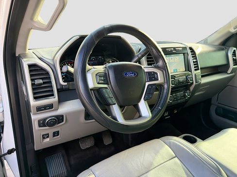 Used 2017 Ford F150 Lariat w/ Equipment Group 501A Mid AWD/4WD image 25