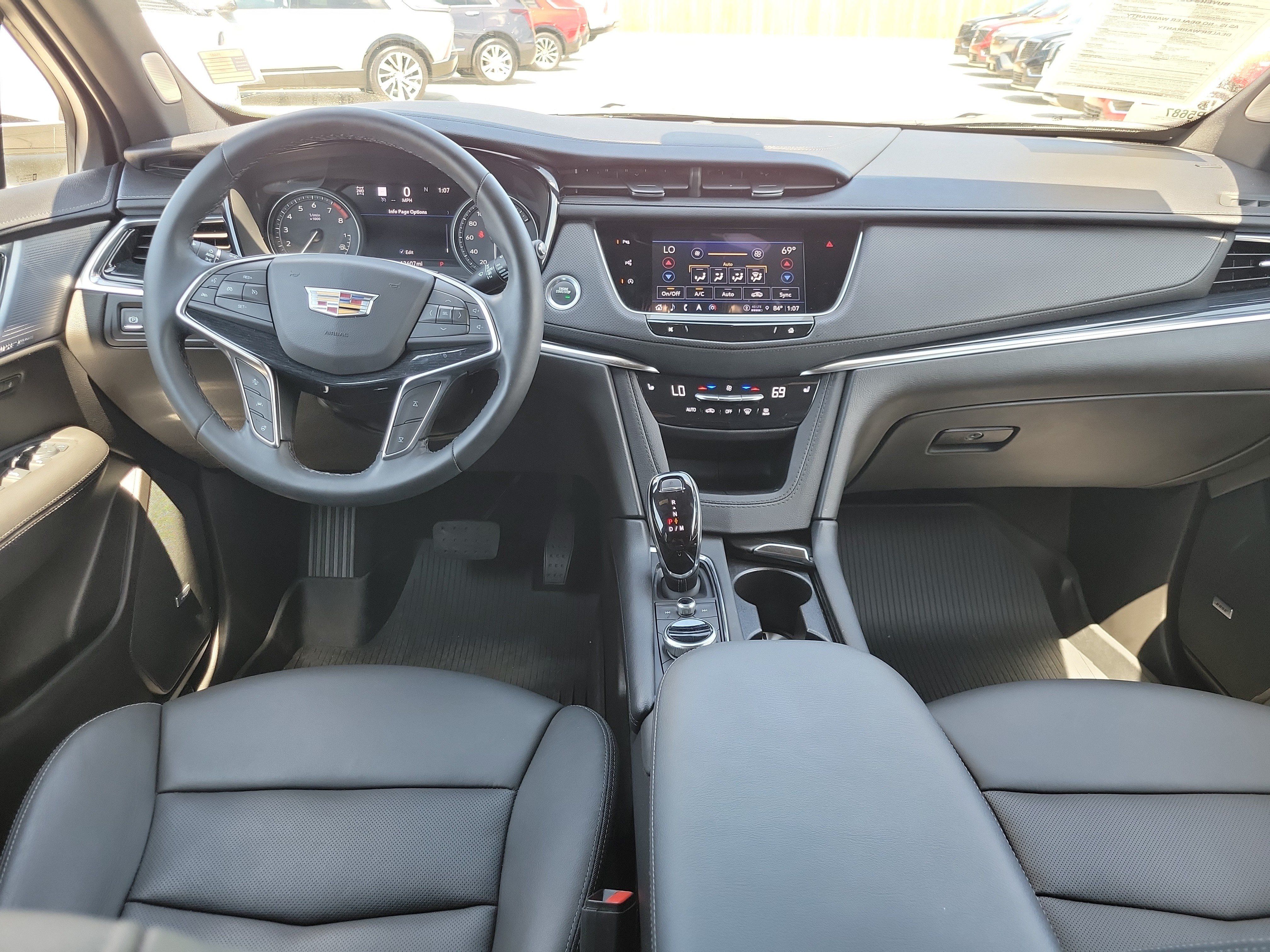 Certified 2025 Cadillac XT5 Premium Luxury w/ Technology Package AWD/4WD image 13