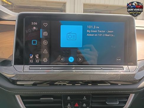 Used 2025 Volkswagen Atlas SE AWD/4WD image 18