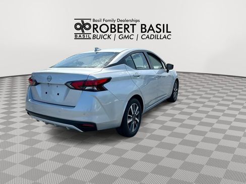 Used 2025 Nissan Versa SV FWD image 8