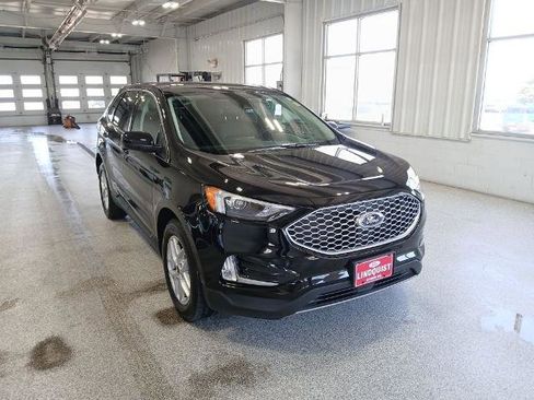 Certified 2024 Ford Edge SEL w/ Convenience Package image 2