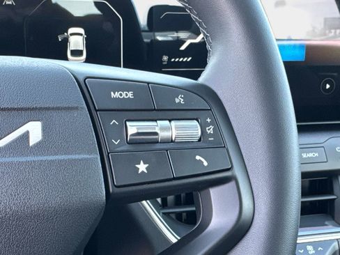 New 2025 Kia K4 EX image 25