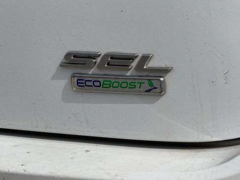 Used 2015 Ford Edge SEL w/ Equipment Group 201A FWD image 5