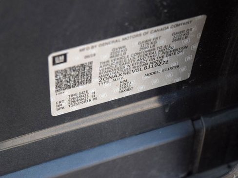 Used 2020 Chevrolet Equinox LS w/ LS Convenience Package image 37