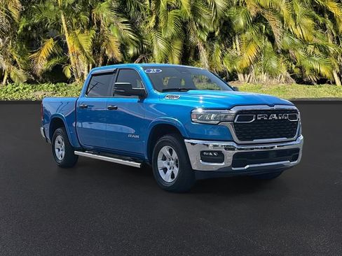 Used 2025 RAM 1500 Big Horn AWD/4WD image 2