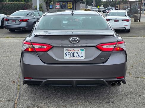 Used 2019 Toyota Camry SE FWD image 6
