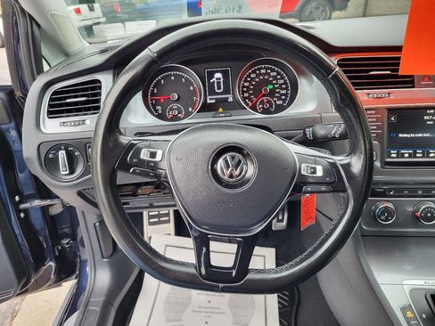 Used 2017 Volkswagen Golf Alltrack SE image 12