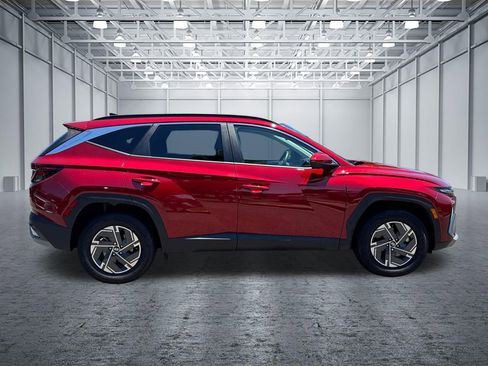 Used 2025 Hyundai Tucson Blue AWD/4WD image 8