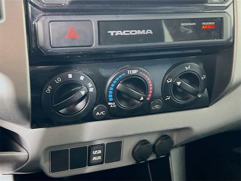 Used 2015 Toyota Tacoma PreRunner image 14