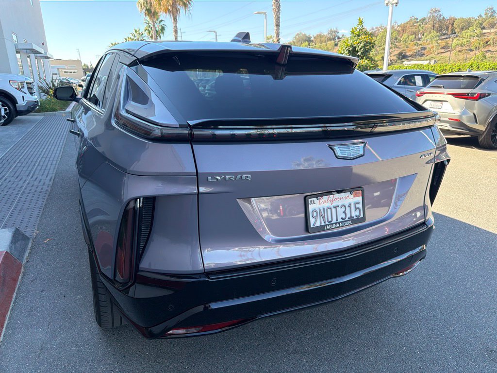 Used 2024 Cadillac Lyriq Sport RWD image 9