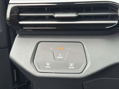 Certified 2023 Volkswagen ID.4 Pro RWD image 26