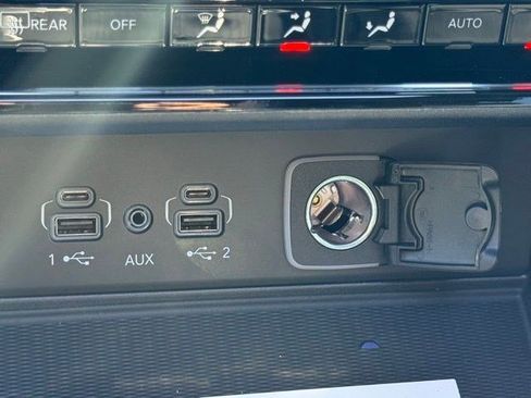 New 2026 Jeep Grand Cherokee L 4WD image 22