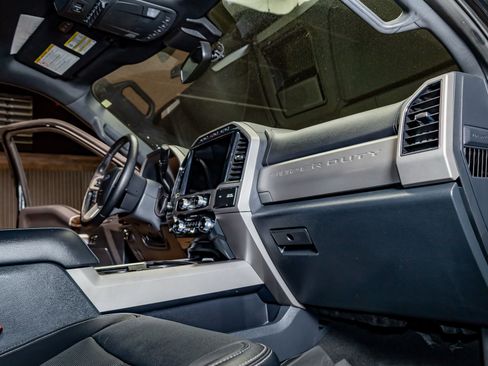 Used 2022 Ford F250 Lariat w/ Tremor Off-Road Package image 20