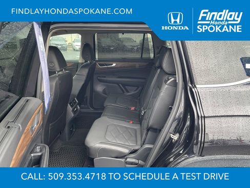 Used 2024 Volkswagen Atlas SE image 20