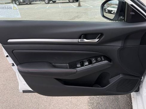 New 2025 Nissan Altima 2.5 SR w/ SR Premium Package image 19