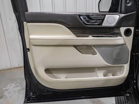 Used 2020 Lincoln Navigator Black Label w/ Cargo Convenience Package AWD/4WD image 46