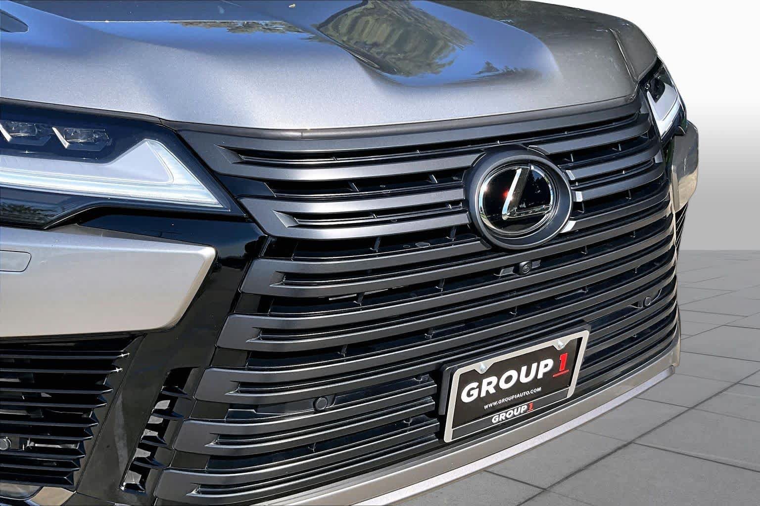 Used 2023 Lexus LX 600 4WD w/ Appearance Package image 27