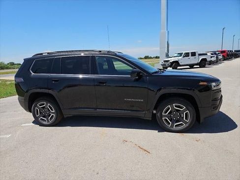 New 2026 Jeep Cherokee Laredo AWD/4WD image 39
