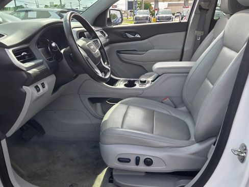 Used 2023 GMC Acadia SLT AWD/4WD image 5