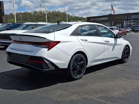 New 2026 Hyundai Elantra SEL Sport w/ Cargo Package FWD image 4