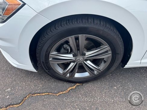 Used 2020 Volkswagen Jetta R-Line w/ R-Line Cold Weather Package FWD image 10