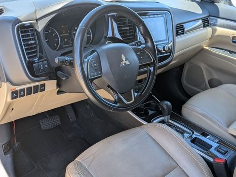 Used 2020 Mitsubishi Outlander SE FWD image 9