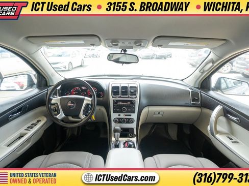 Used 2009 GMC Acadia SLE w/ Preferred Package FWD image 11