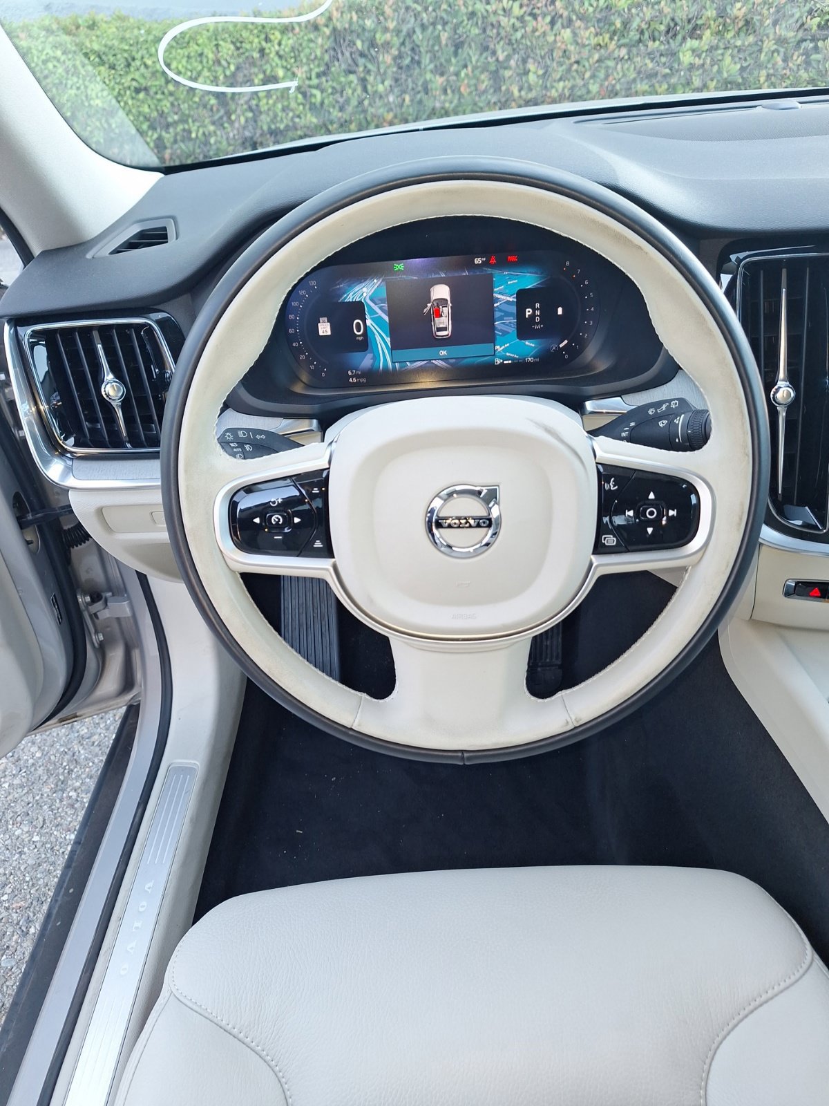 Used 2025 Volvo V60 B5 Cross Country Plus AWD/4WD image 12