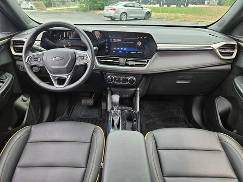 Used 2025 Chevrolet TrailBlazer ACTIV w/ Convenience Package FWD image 13