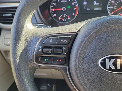 Used 2018 Kia Optima LX image 5