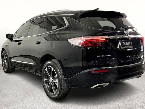 Used 2022 Buick Enclave Essence w/ Sport Touring Edition image 17