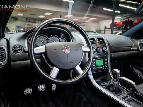 Used 2005 Pontiac GTO image 10
