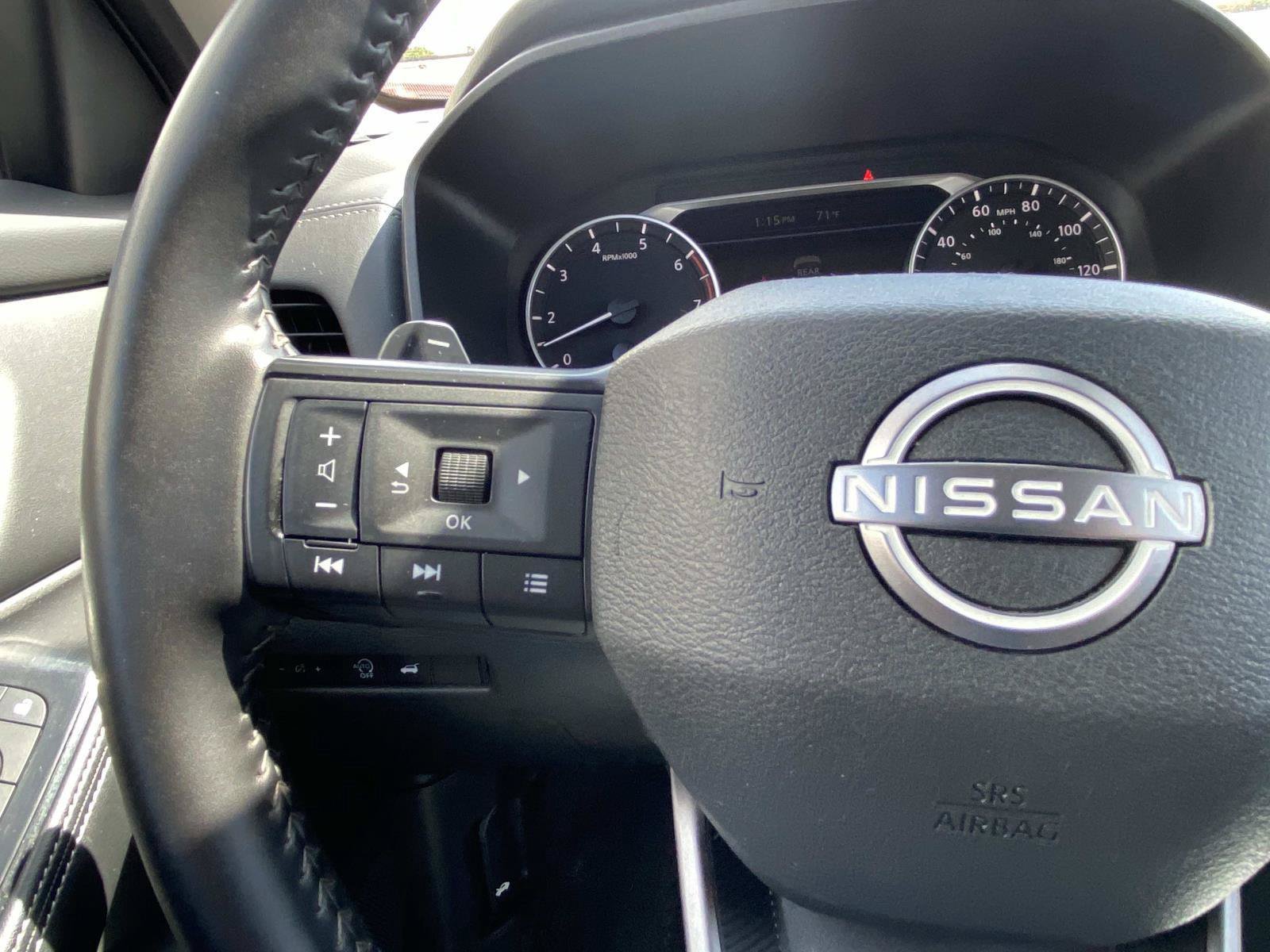 Used 2025 Nissan Rogue SV FWD image 33