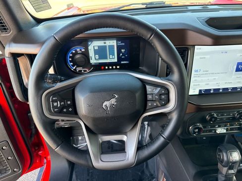 Used 2023 Ford Bronco Outer Banks image 14