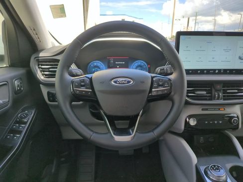 Used 2026 Ford Escape SE w/ PHEV Premium Package FWD image 15