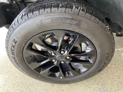 Used 2024 Jeep Wrangler Sahara w/ Technology Group image 12