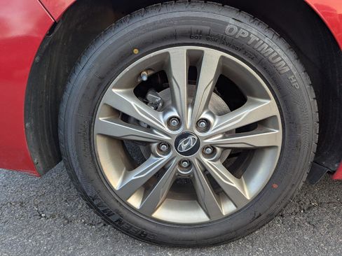 Used 2018 Hyundai Elantra SEL image 12