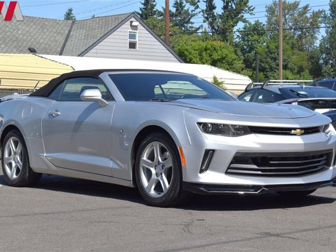 Used 2018 Chevrolet Camaro LT image 1