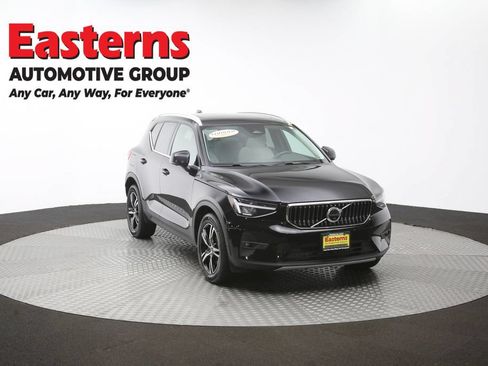 Used 2023 Volvo XC40 B5 Plus AWD/4WD image 51